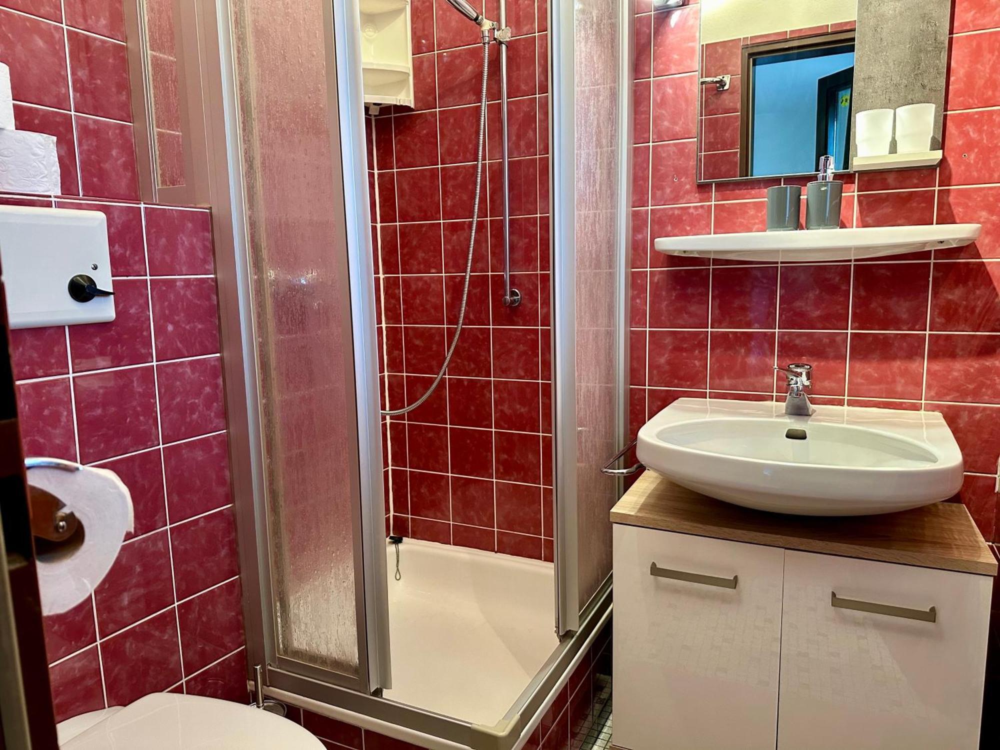 Gemuetliche Ferienwohnung Mit Kostenfreiem Pool Höchenschwand Eksteriør bilde